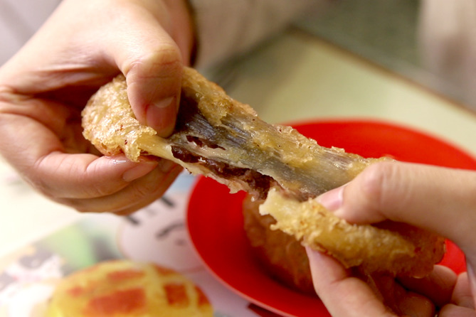 老冰室尋失傳賀年油器 糯米豆沙軟角