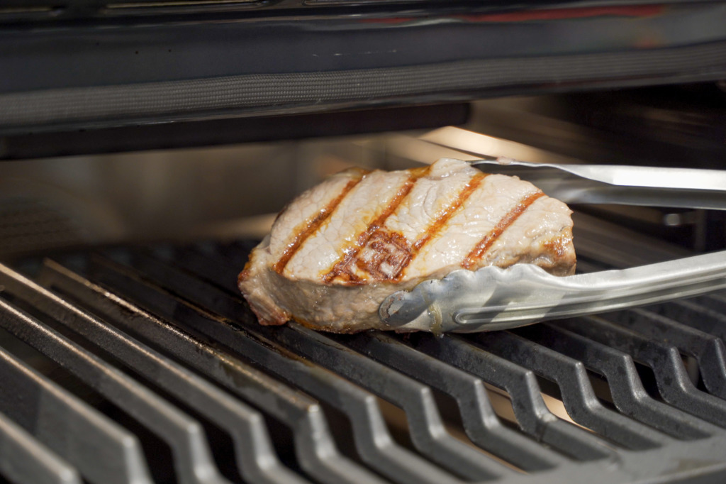 全新Teka SteakMaster牛扒焗爐　T-骨／牛柳／肉眼／西冷20種扒類烹調程式　一鍵自動調教厚度生熟程度