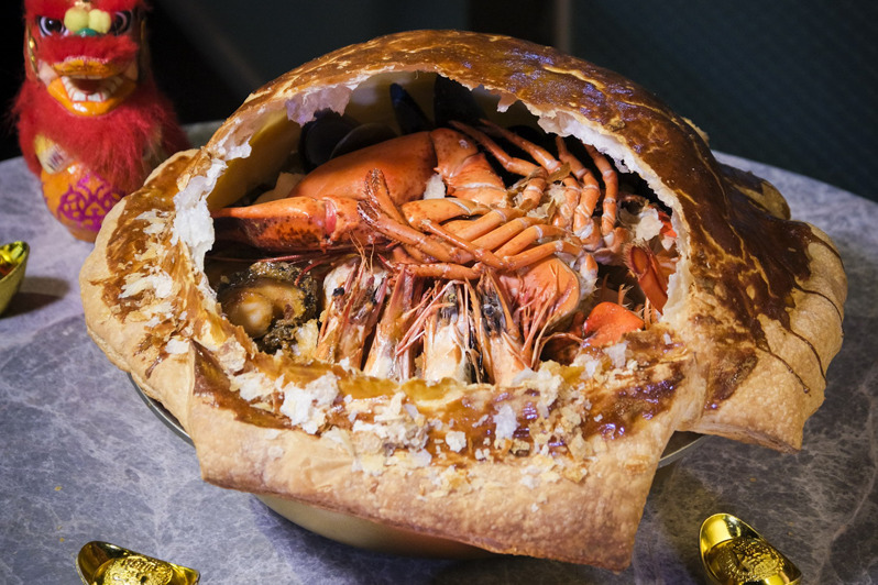 新口味盆菜 Best Picks（上） 巨型酥皮龍蝦湯盆菜 / 暖身羊腩煲盆菜 / 韓式素盆菜