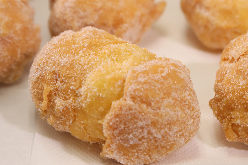 【2 月限定】四季酒店懷舊沙翁 每人限買 2 個 / 配超好味醬油焦糖醬