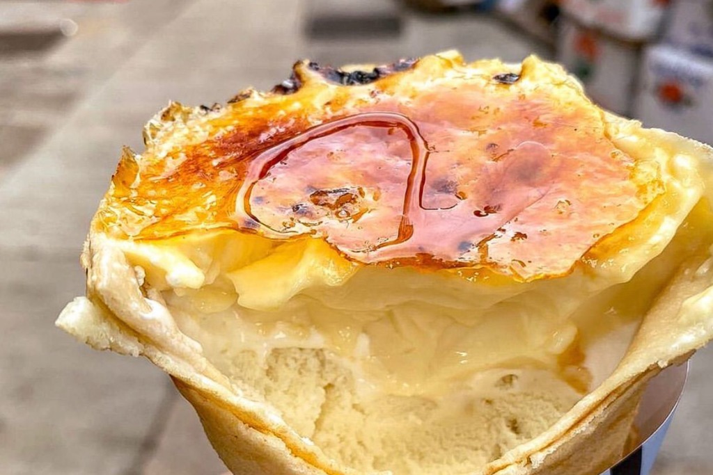 筲箕灣人氣甜品店「I Love 戟」招牌焦糖燉蛋雪糕班戟／木糠雪糕班戟／$12五球雪糕