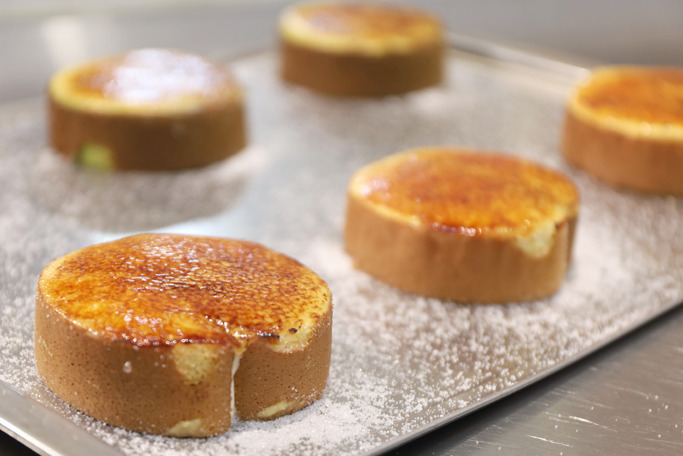 日本蛋糕店熱賣 即燒法式焦糖卷蛋 / 焦糖脆面 x 吉士醬