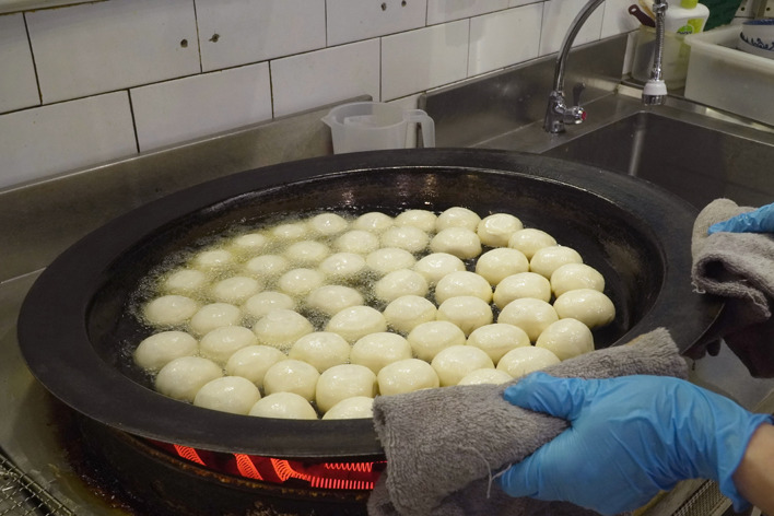 新晉上海小店 日賣 1,000 個 / 湯量 1 倍鮮肉生煎包