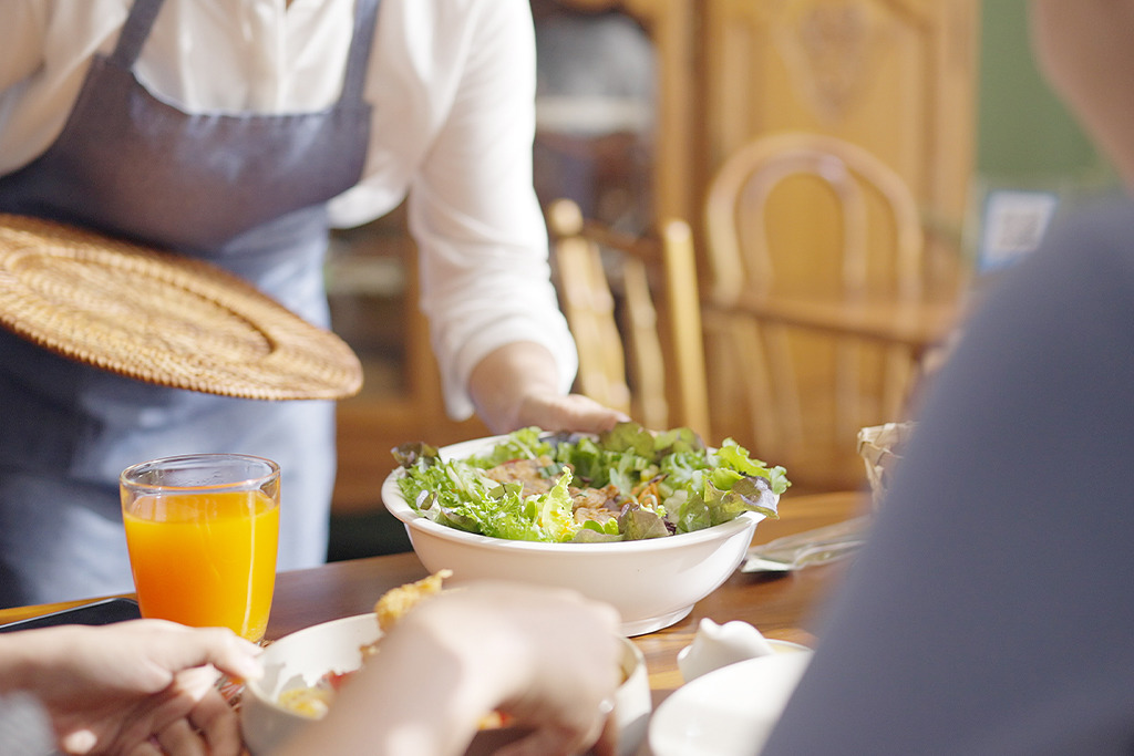 要求重做送錯到其他枱的菜 店家：還算乾淨為何要再炒