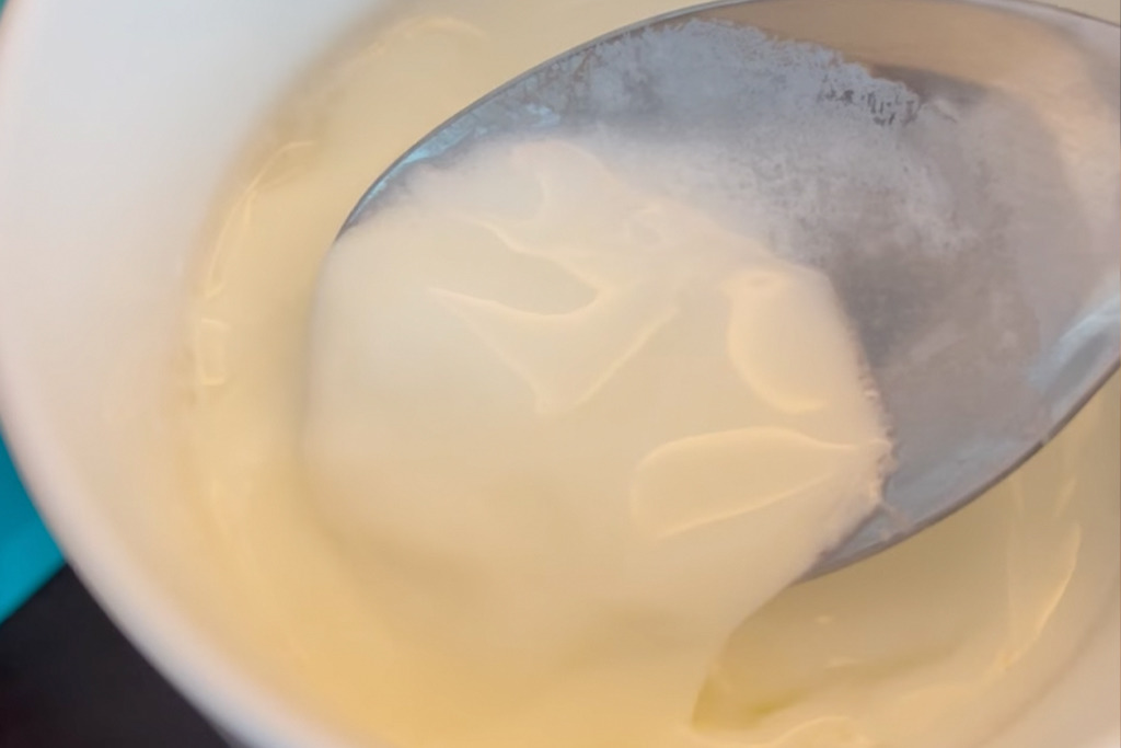 牛奶加熱後變「豆腐花」 專家解釋是否仍可食用