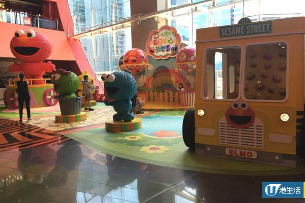 九龍灣芝麻街遊樂園 15呎巨型Elmo+Cookie Monster波波池