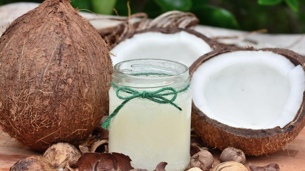 食用椰子油會引起心臟病發？德國大學教授：椰子油是純毒藥