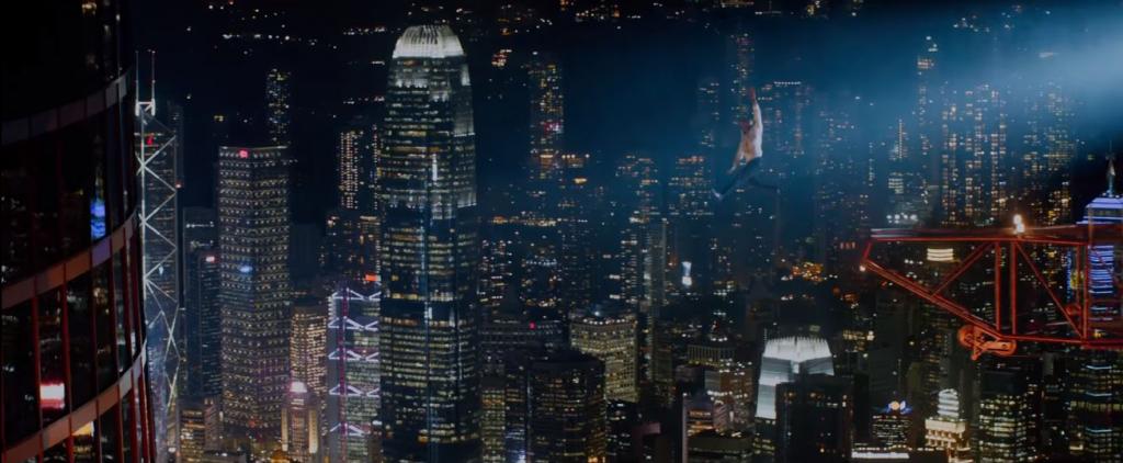 恐襲香港3,500呎摩天大廈  《高凶浩劫》巨石莊遜為救家人搏到盡