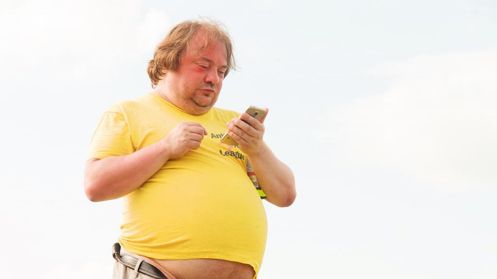 玩得多智能手機易變肥！美國研究：每日玩手機超過5小時肥胖風險高43%