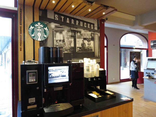 歐洲 Starbucks 多花臣 設自助 corner 自己沖啡