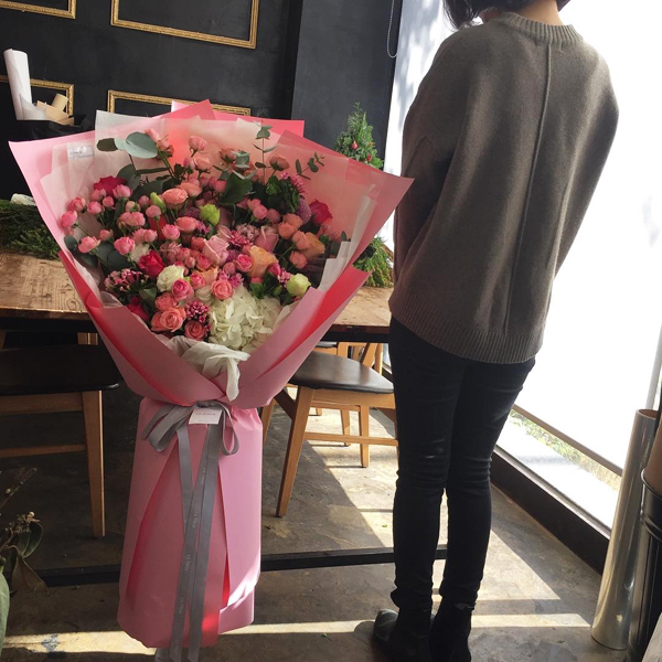 今期流行 韓國超巨型花束