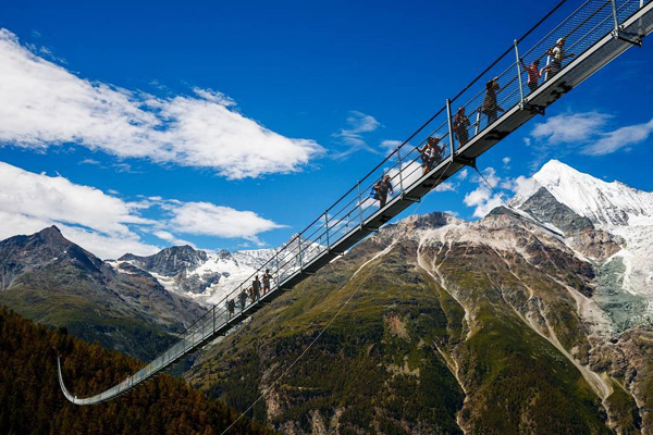 全球最長行人吊橋新開通
