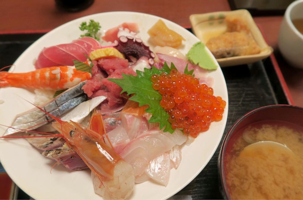 東京人氣海鮮丼　