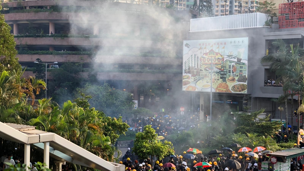香港示威嚇走大陸旅客