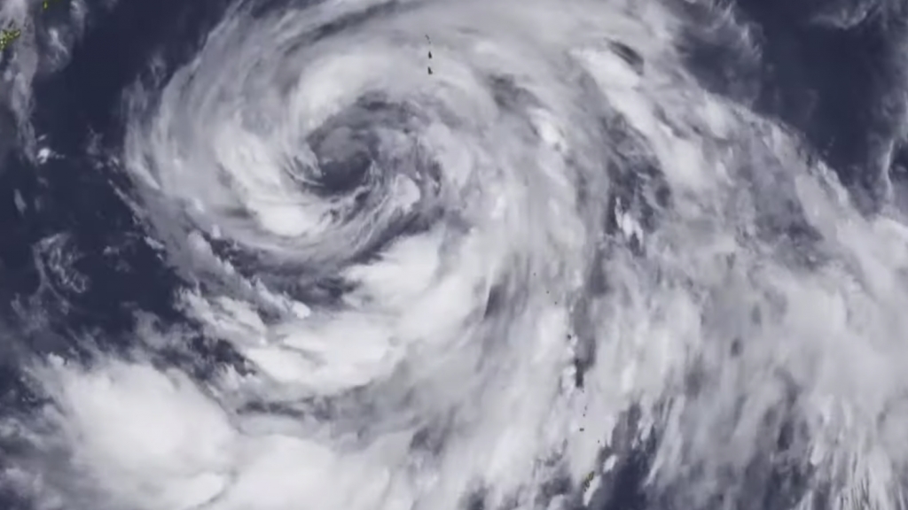 超大型颱風羅莎襲日 預料本周四登陸