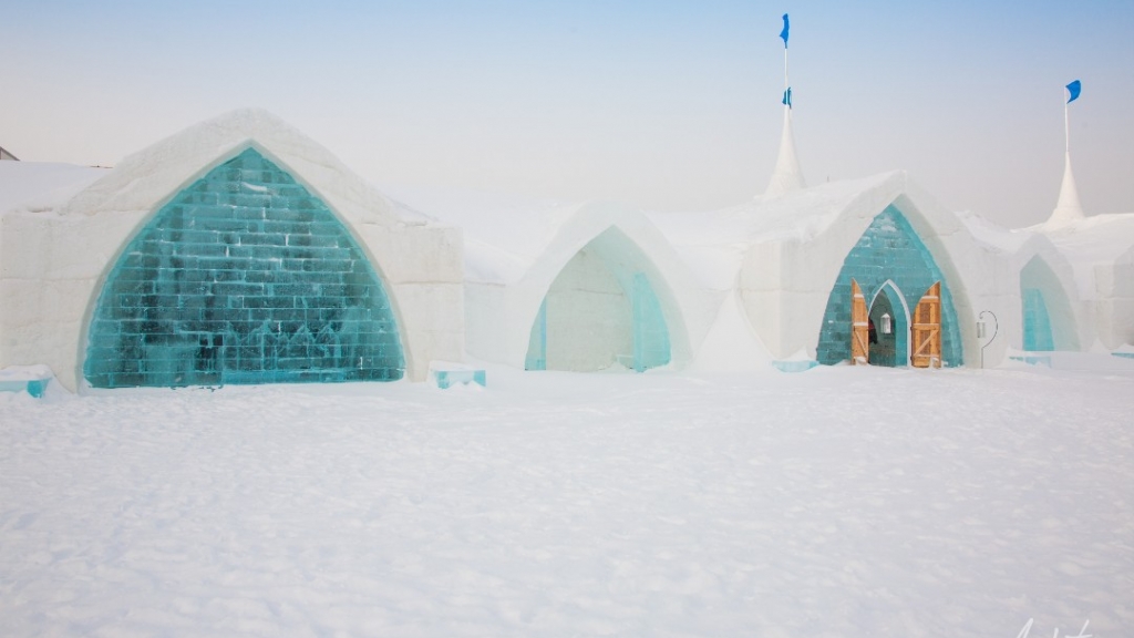 走進冰雪世界！加拿大夢幻冰屋酒店
