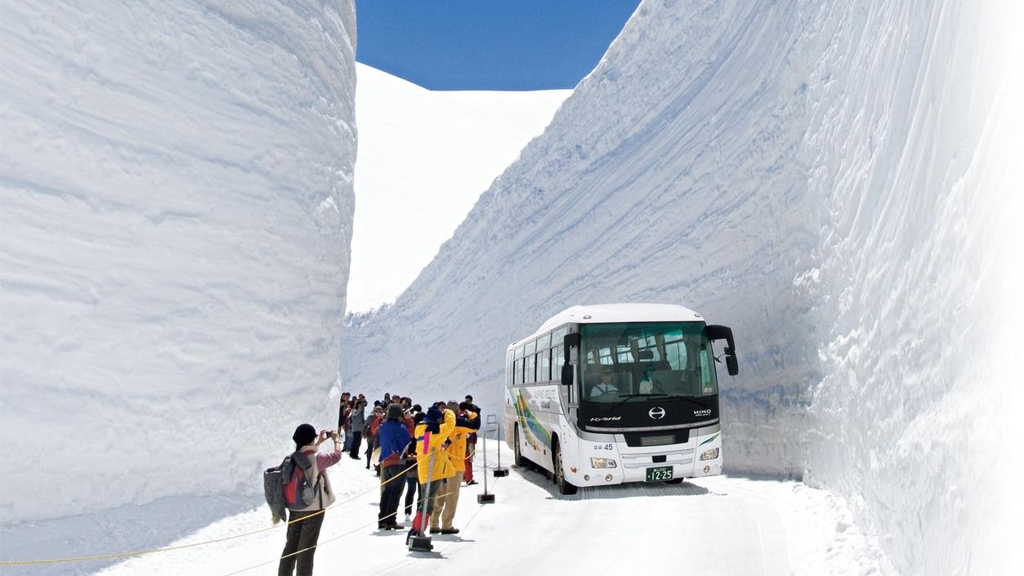 日本立山黑部正式開山  日本阿爾卑斯山之稱！必睇20米超壯觀巨大雪牆