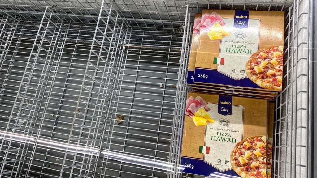 意大利超市貨架只剩菠蘿Pizza