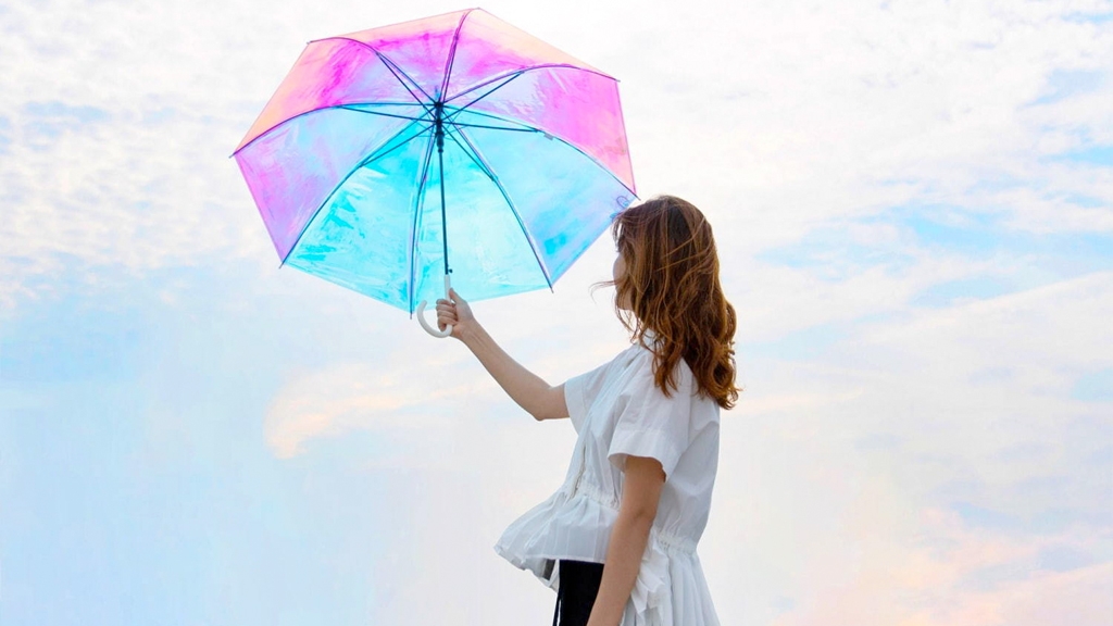 日本Wpc.推出夢幻極光透明傘