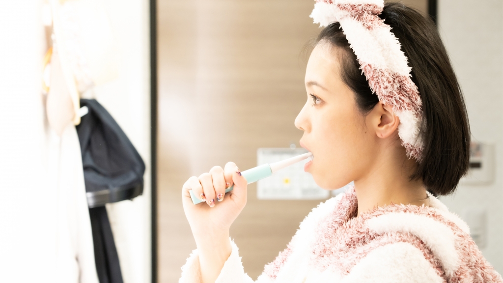 日本牙醫實測比併6款電動牙刷