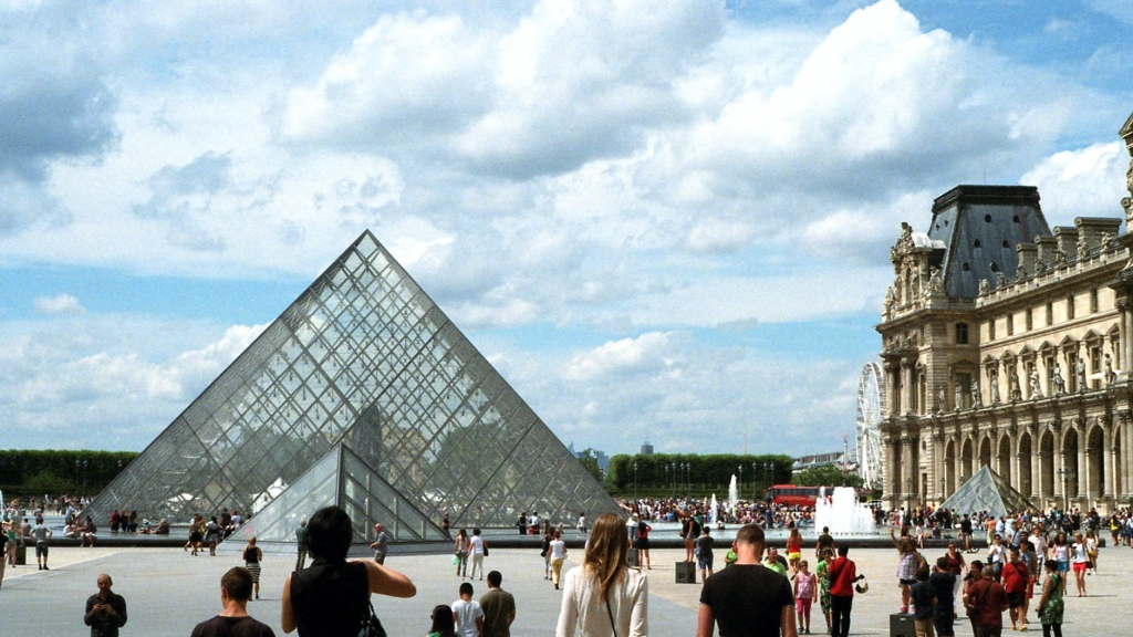 法國羅浮宮開設網上博物館