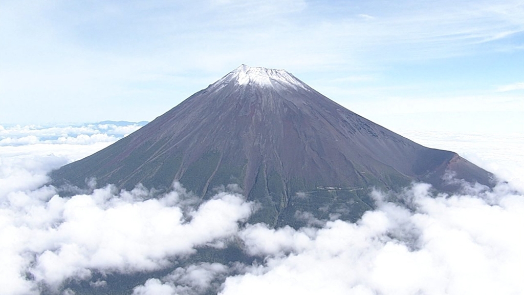 富士山錄得初冠雪