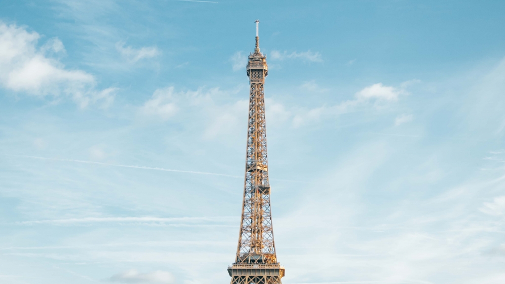 巴黎鐵塔幾乎全部生鏽