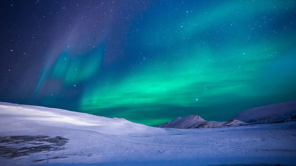 冬日追光攻略！ 3大北極光絕佳觀賞地推薦 不一定去北歐？加拿大黃刀鎮、美國阿拉斯加