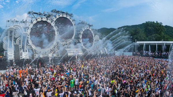 S2O Songkran Music Festival｜全球最大型潑水音樂節8月首度登陸香港 為期兩天中環感受360度噴水體驗！(附門票詳情）