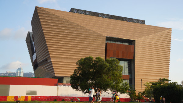 西九故宮博物館宣佈7月起取消周三派飛 稱活動出席率不足造成浪費！
