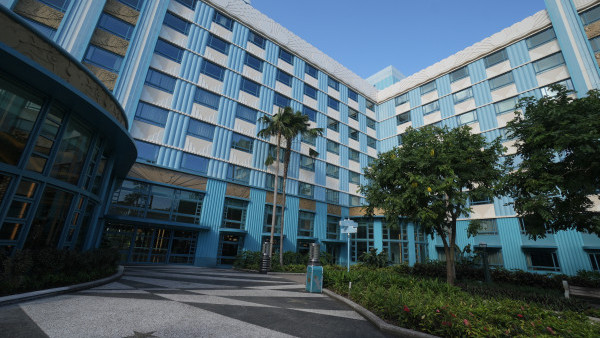 香港迪士尼樂園丨迪士尼好萊塢酒店14/7翻新重開！記者直擊大堂、餐廳及影星禮品店獨家新品