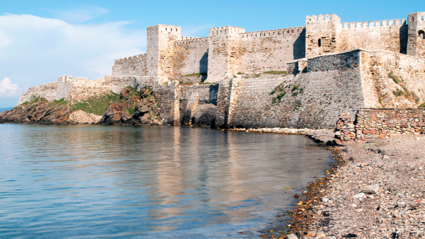 情侶選址旅遊勝地浪漫求婚 答應後隨即變悲劇！天各一方