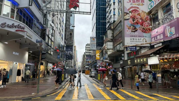 內地女難忘香港熱鬧盛景！網民期待夜繽紛列3點必備因素