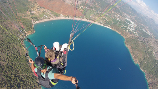 104歲人瑞跳傘後一周安詳離世 親揭1大長壽秘訣：年齡只是一個數字