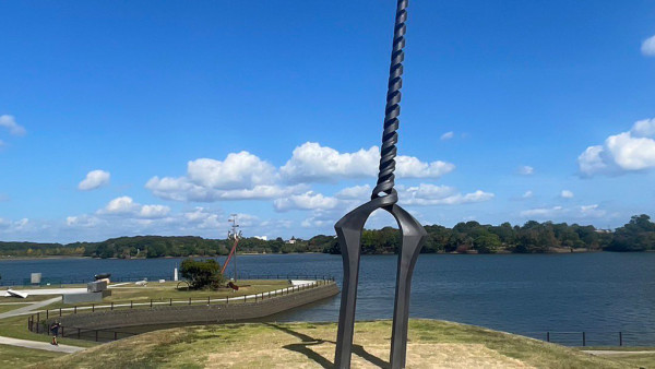 《新世紀福音戰士》7米長「朗基努斯之槍」現身日本宇部市！超震撼、EVA迷朝聖必去