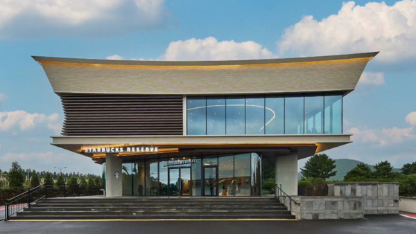 韓國自由行2023 | 全亞最大Starbucks登陸濟州！佔地逾1000萬呎、坐擁庭園靚景