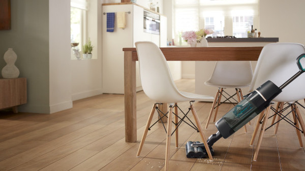 Philips全新AquaTrio 3合1雙滾刷吸塵洗地機登場！一機吸塵+洗地 清潔超方便