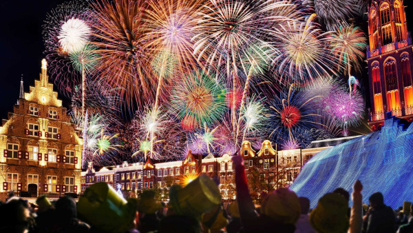 日本跨年活動2024｜日本最大除夕煙花！九州歐洲主題樂園豪斯登堡  8000發煙火／1300萬燈飾／3層旋轉木馬