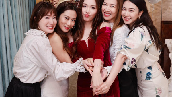 湯洛雯婚前派對首度公開圈中閨蜜姊妹團！五人2Line黨僅剩一人未做人妻 