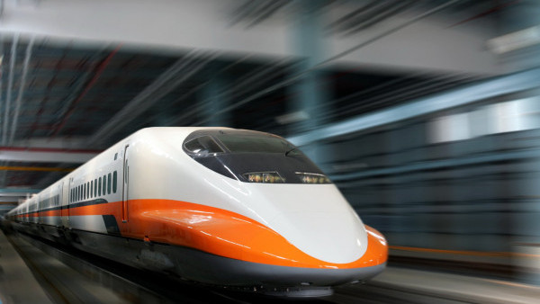 台灣高鐵二人同行一人免費！加碼送機場捷運+72小時捷運車票