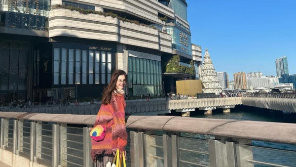 韓國人氣女星韓韶禧襲港出席活動！到港即到尖沙咀海傍打卡！