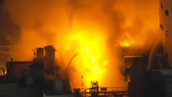 日本福岡「魚町銀天街」火警傳出爆炸聲 通天大火蔓延多棟建築