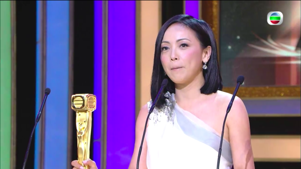 驚傳鄧萃雯秘密誕兩子生父曝光？前TVB新聞主播求助：應該點做好？