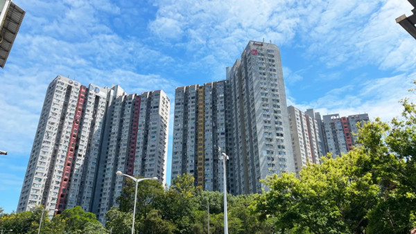 公屋鐵閘安裝逾10個CCTV八卦鏡陣 守衛森嚴惹議