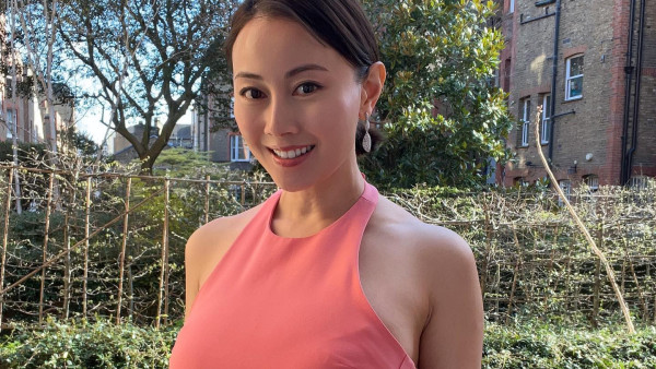 39歲袁嘉敏曬極品身材迫爆震撼眼球 比例太澎湃意外洩春光掀熱議