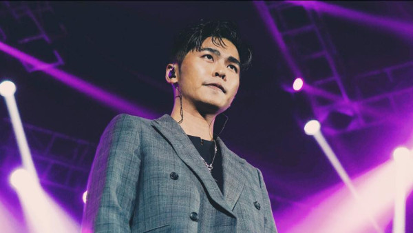 游學修要求酒樓轉台播金像獎 食肆播非新聞節目可能觸犯法律?