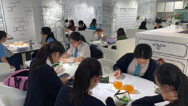 灣仔餐廳下午茶時段免費開放自修室 學生可獲免費飲品及甜品