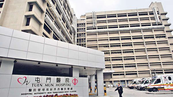 屯門區中學血案｜13歲女學生上課期間揮刀施襲 男同學中多刀浴血