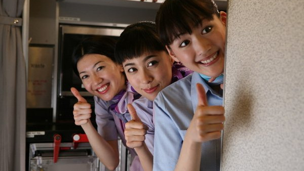 空姐機艙入口打招呼藏真正目的！原來在掃瞄乘客3大條件！