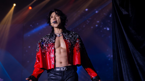 Rain開騷大派粉絲福利半裸曬肌 肥仔流口水：男人大隻係做乜都啱